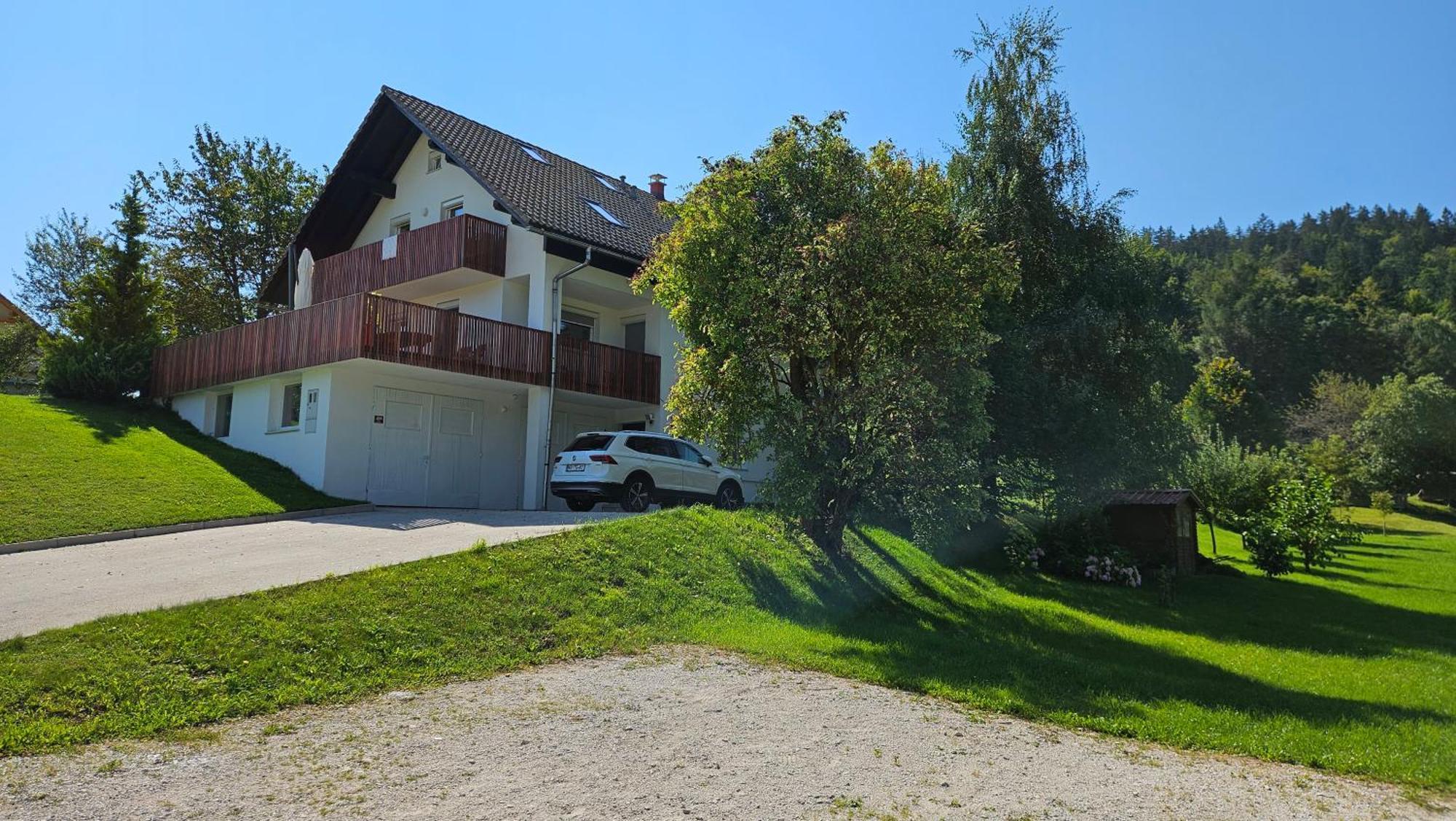 Apartments Perla ゴレンスカ地方 エクステリア 写真